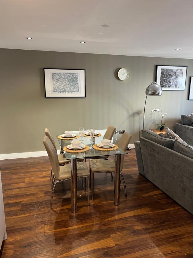 Stunning Manchester City Centre Apartment! Ideal For Small Groups ภายนอก รูปภาพ